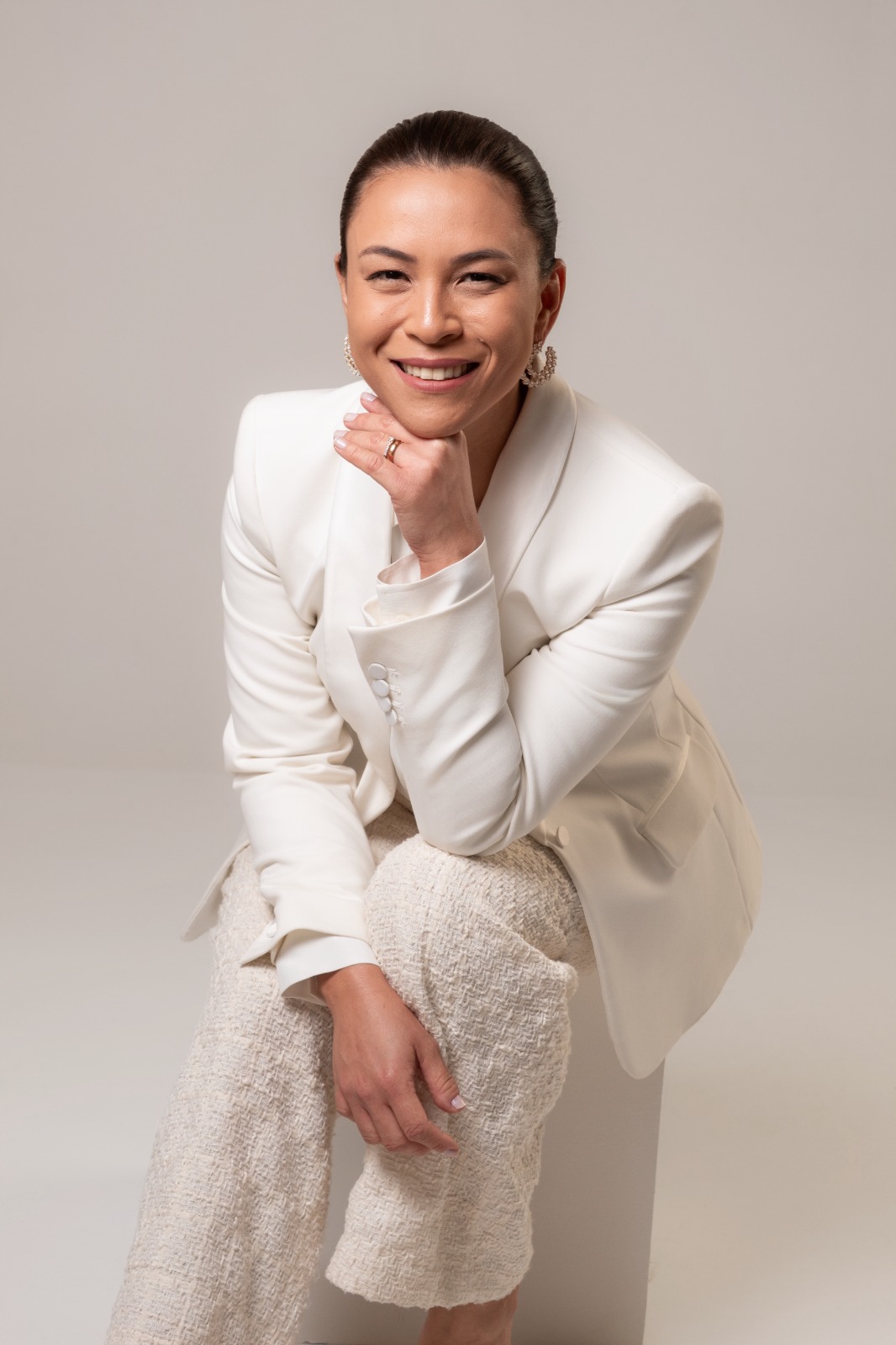 Dra. Carla Kobayashi sorrindo